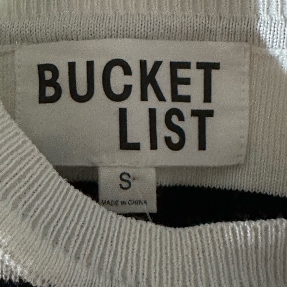 ✨NWT✨ Slim Fit Knit Sleeveless Crew Neck Top, White/Black Stripes, Small - Picture 2 of 7